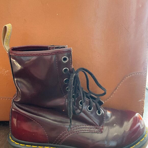 Dr. Martens Cherry Red 1460 Vegan Patent Leather Chelsea Boots Size 6 - Picture 9 of 14